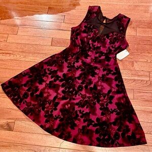 New NWT Nordstrom Valentine’s Day red wine and black peplum mini dress size S